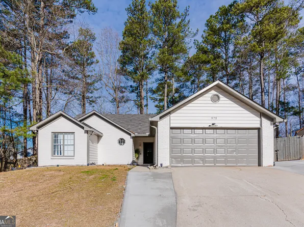 975 Fox Valley Trl, Stone Mountain, GA 30088