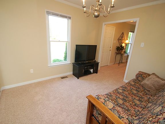 4th image of 5015 Fairlake Ln