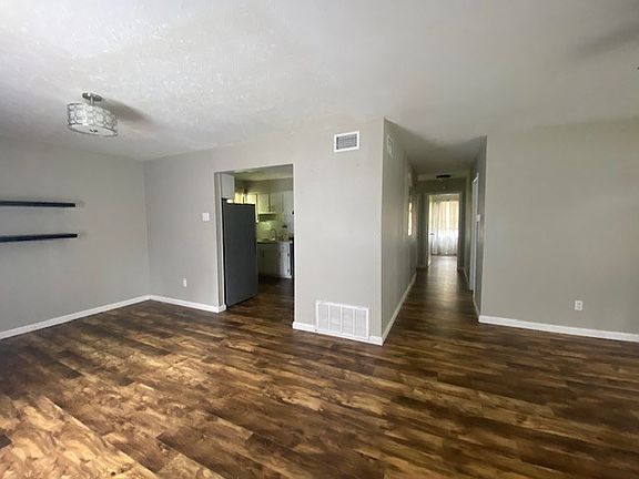 5th image of 4419 Gardiner Dr