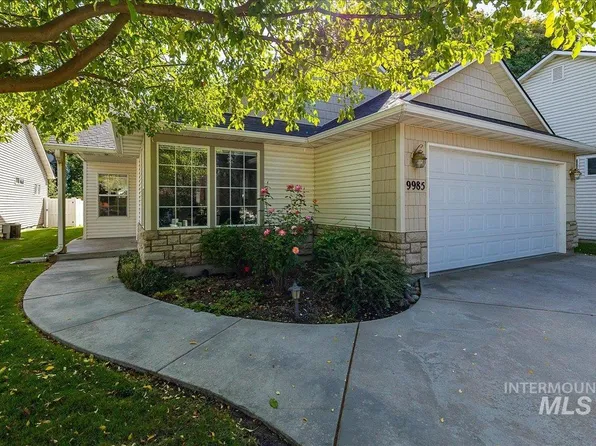 9985 W Sleepy Hollow Ln, Garden City, ID 83714