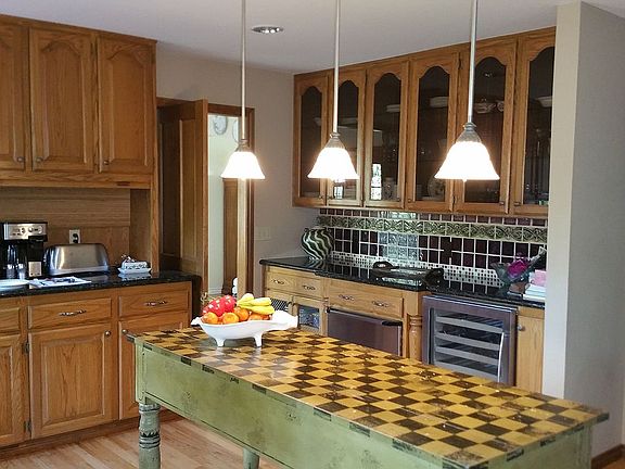 Kitchen Wine Bar & Fridge
