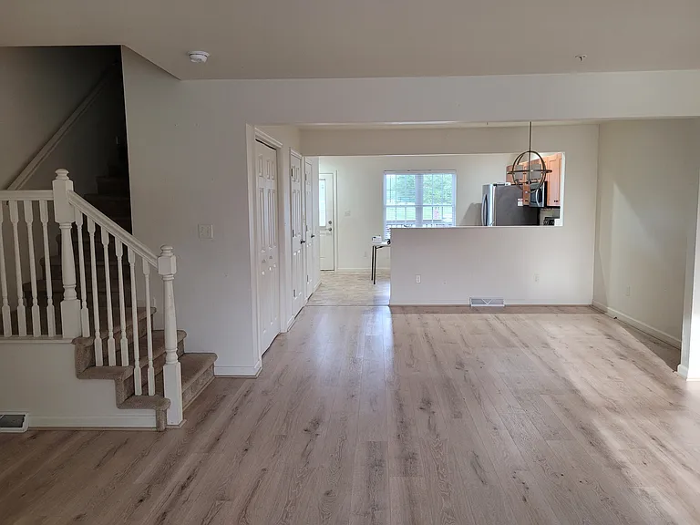 612 Baldwin Ln — Photo 3