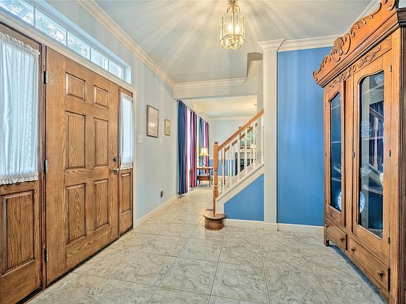 4th image of 60 Sunrose Ct
