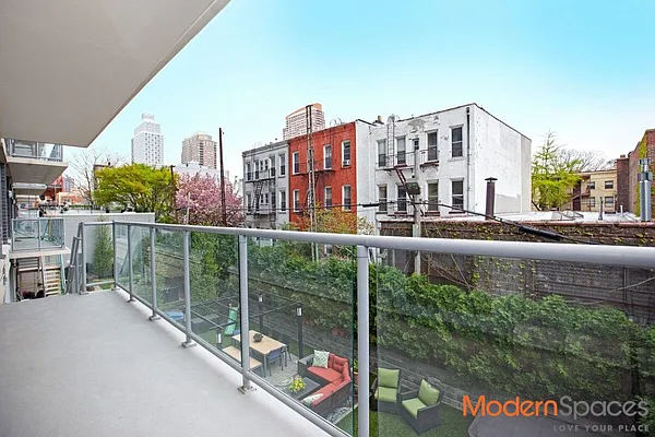 Sold by Modern Spaces | media 7