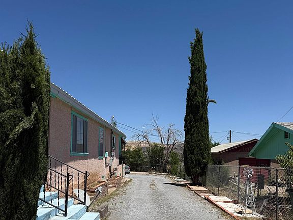 3rd image of 805 Bard Ave