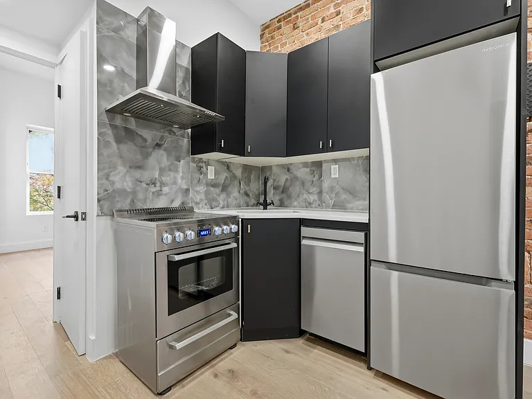 1584 Dekalb Ave #2B — Photo 8