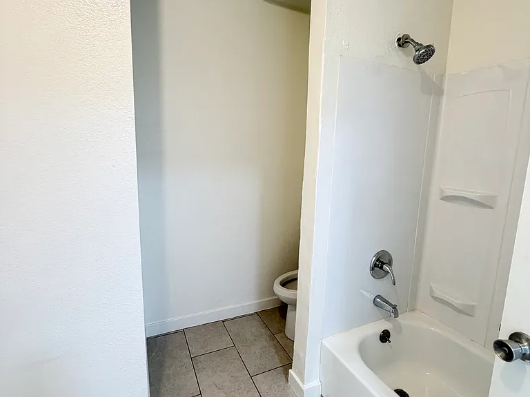 678 Del Rosa Pl #D — Photo 8