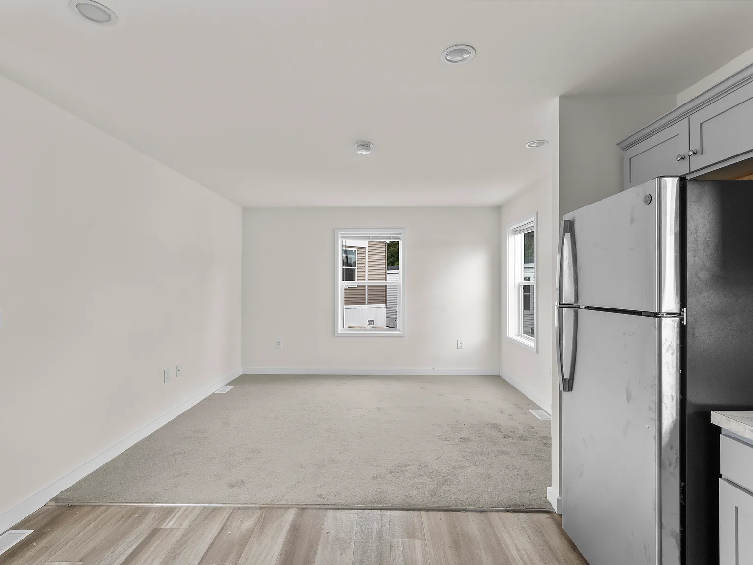 2 bed, 650 sqft, $2,500 — Photo 3