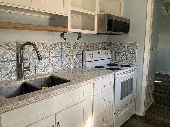 5th image of 2908 54th St S APT 2