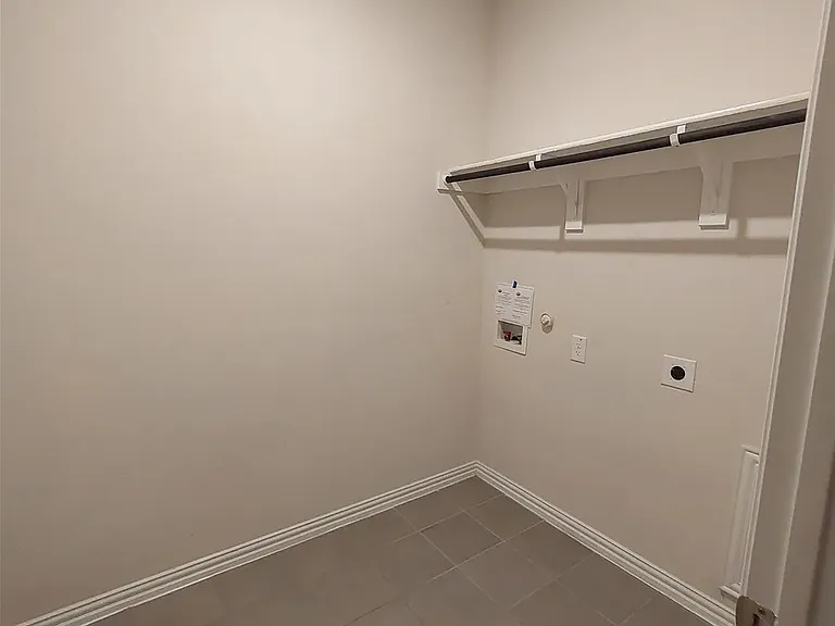 6004 Bailey Way — Photo 12