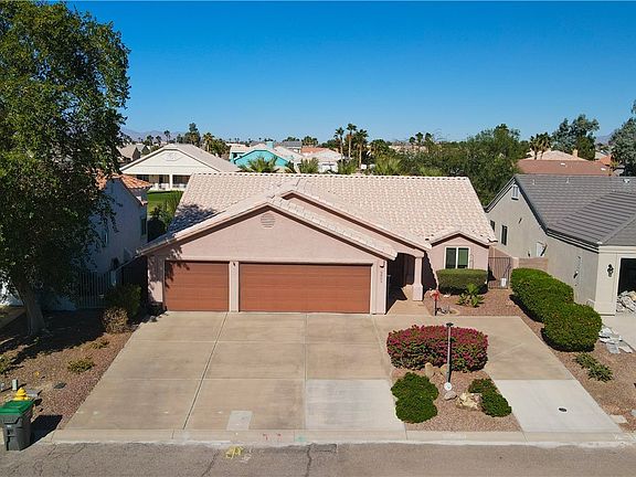 2nd image of 2005 E Desert Palms Drive