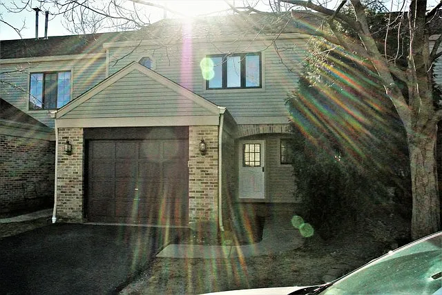 1438 Waukegan Rd photo 1