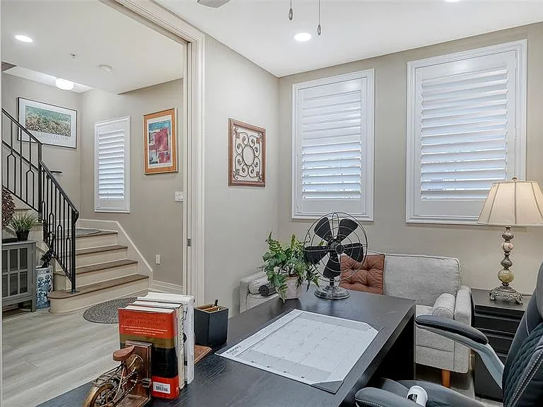 235 Cocoanut Ave #106B — Photo 36