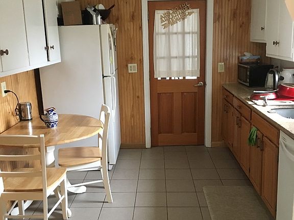 2nd image of 38 Palisade St APT 2
