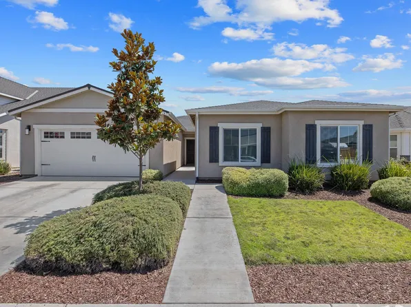 1851 Softwind Drive, Tulare, CA 93274