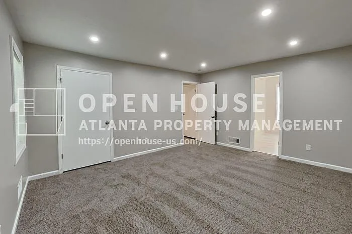 620 Gregory Manor Dr SW — Photo 8