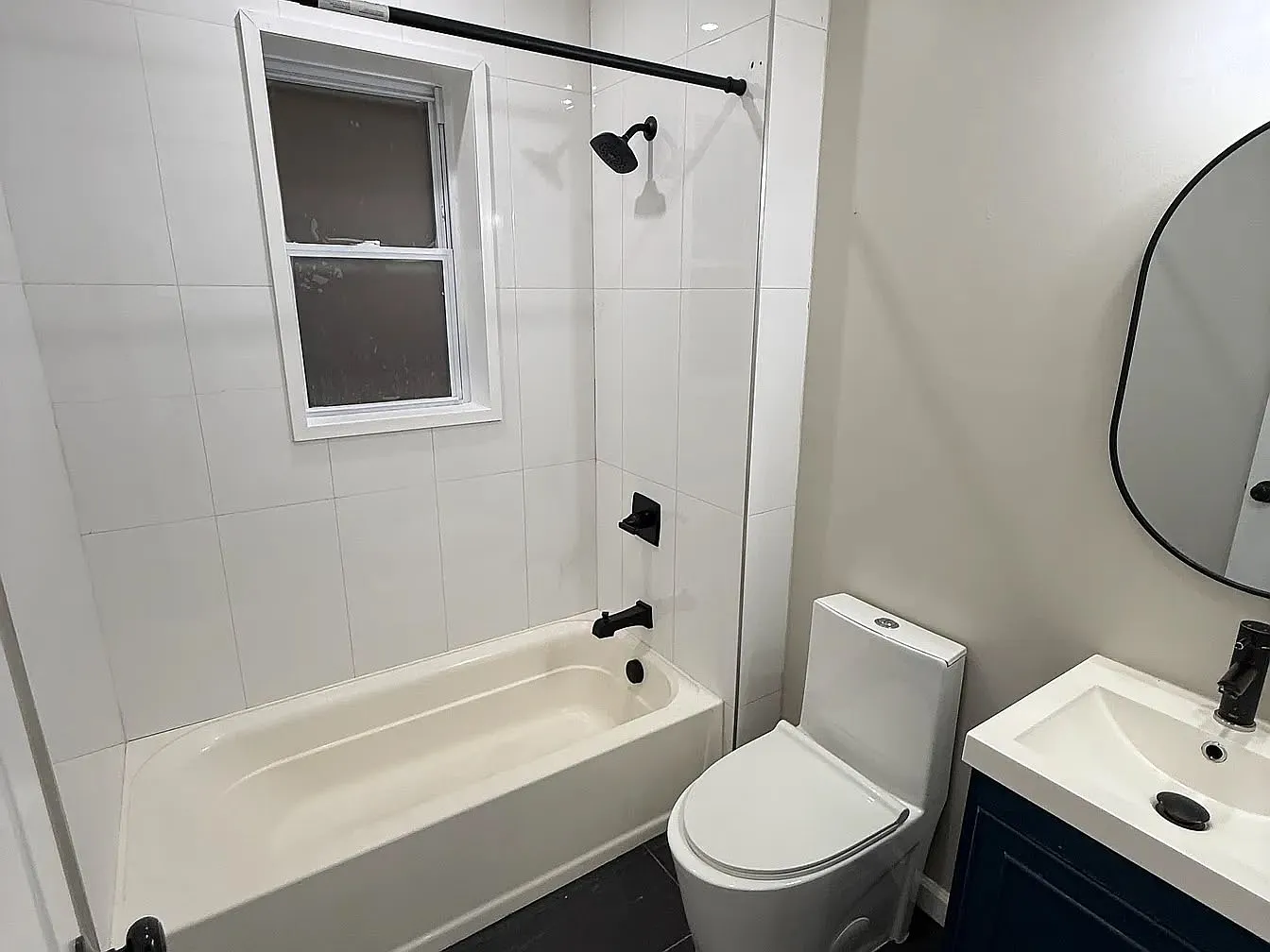 2 bed, $2,050 — Photo 1