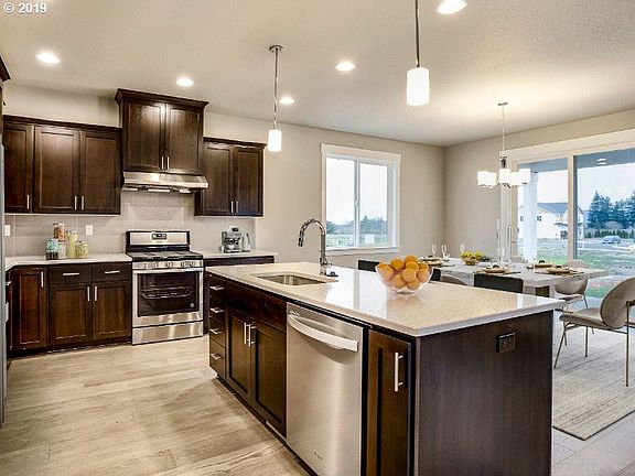 4th image of 2913 N Aldersgate Dr