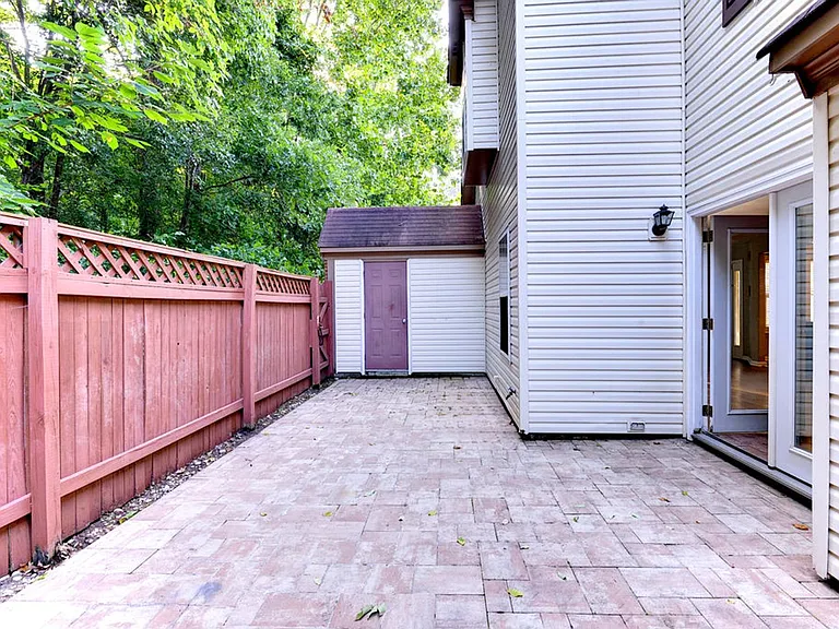 112 Post Oak Rd — Photo 30
