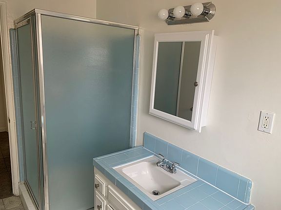 4th image of 4087 W 142nd St APT A