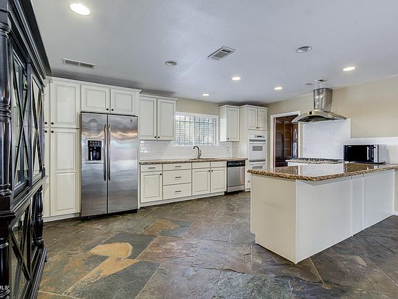 5th image of 1057 W Mountain View Dr