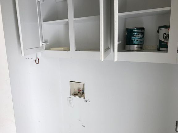 Utility room w/washer n dryer connections