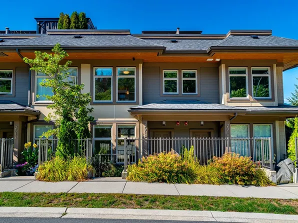 2316 Saint Andrews St, Pt Moody, BC V3H 0K2