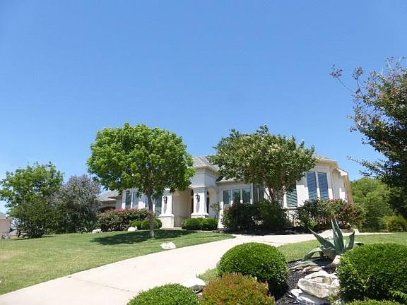 2nd image of 418 Golden Pond Dr