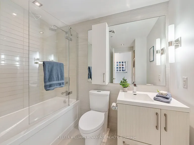 39 Sherbourne St #808 — Photo 17