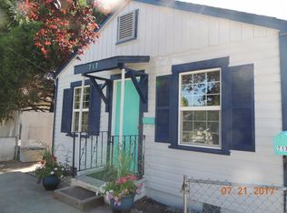 717 SE 8th St, Grants Pass, OR 97526