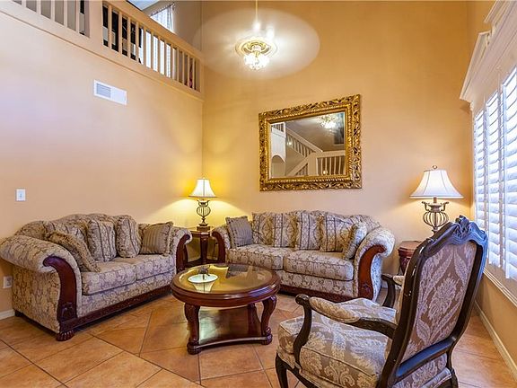 4th image of 4552 Loma Linda Cir