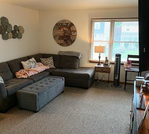 4th image of 709 Country Ln #A