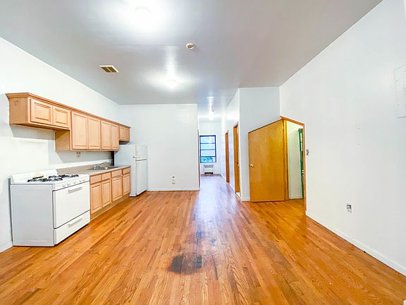 5th image of 325 S 5th St #2D