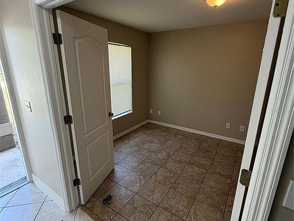 3rd image of 5129/5131 25th St SW