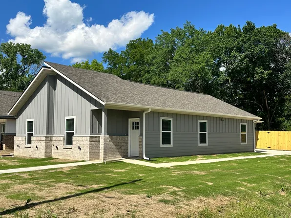 825 Edgar St, Greenville, TX 75401