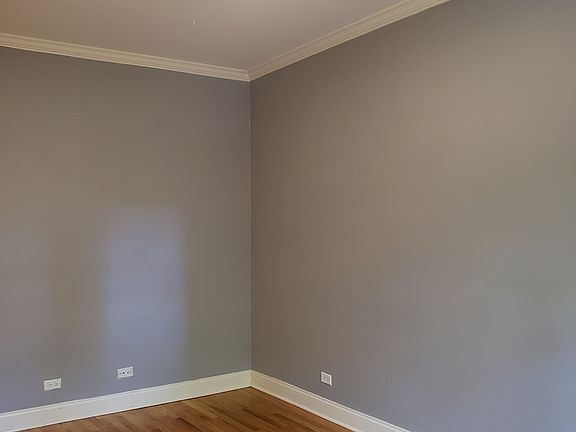 5th image of 928 W Ainslie St APT Ge