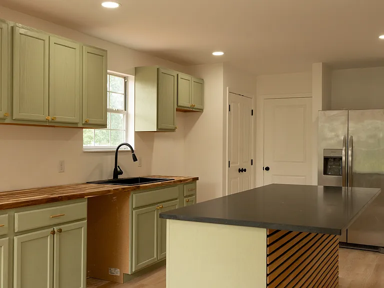 1001 Old Eastside Rd — Photo 8