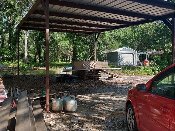 4th image of 223 Finneyoaks Ln