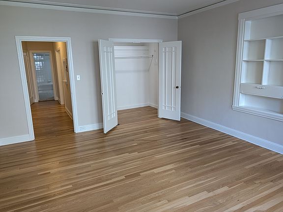 3rd image of 3040 Franklin St APT 303