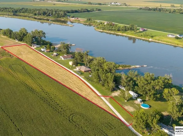 4758 County Rd E, Tekamah, NE 68061