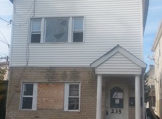 235 Delaware St, Elizabeth, NJ 07206