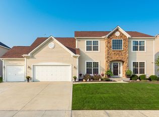 1898 Mallow Ln, Grove City, OH 43123