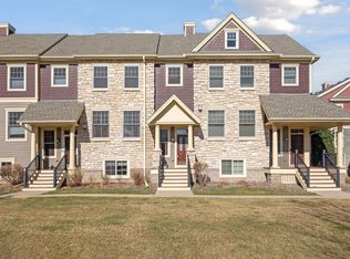 10758 Falling Water Ln UNIT B, Woodbury, MN 55129