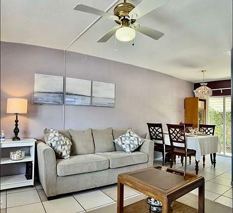 2nd image of 4652 Poinciana St APT 2