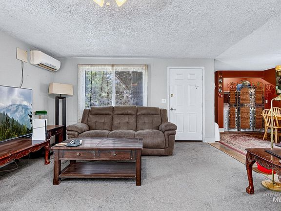 5th image of 10299 W Seneca Dr
