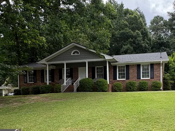 2199 Vivid Dr, Stone Mountain, GA 30087