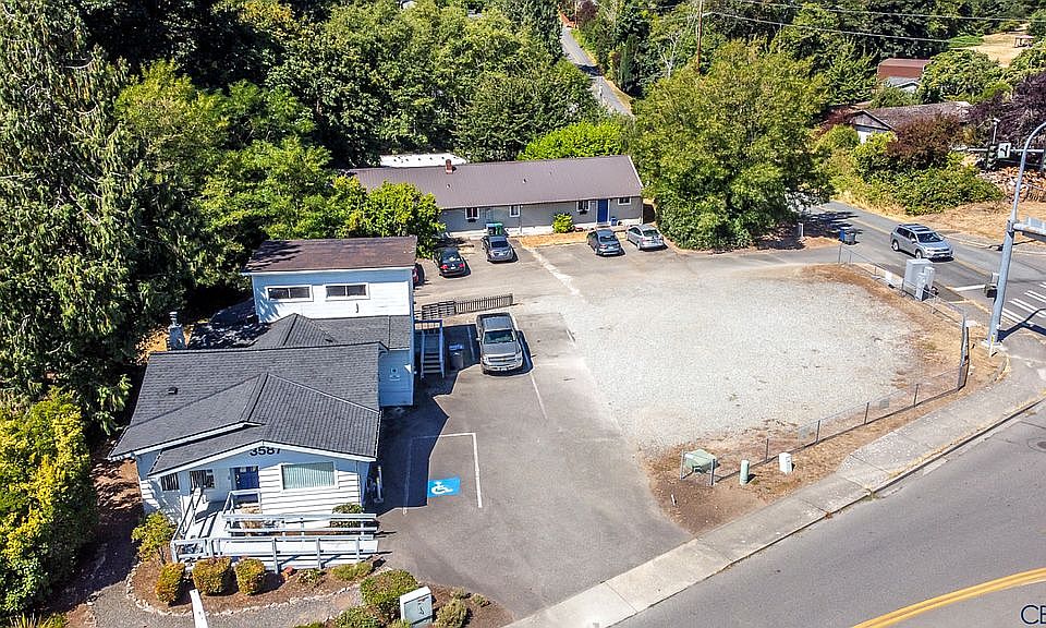 2nd image of 3593 NW Anderson Hill Rd