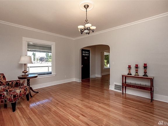 5th image of 4508 N Visscher St