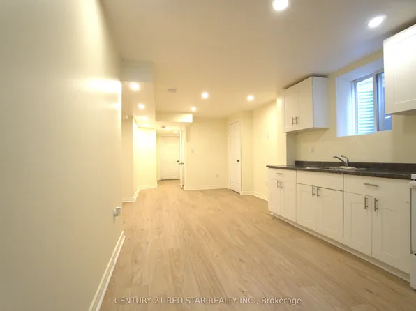 521 Yates Dr, Milton, ON L9T 8Z7