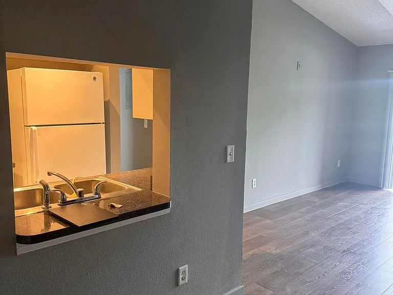 1132 S Pine Ridge Cir #108 — Photo 4